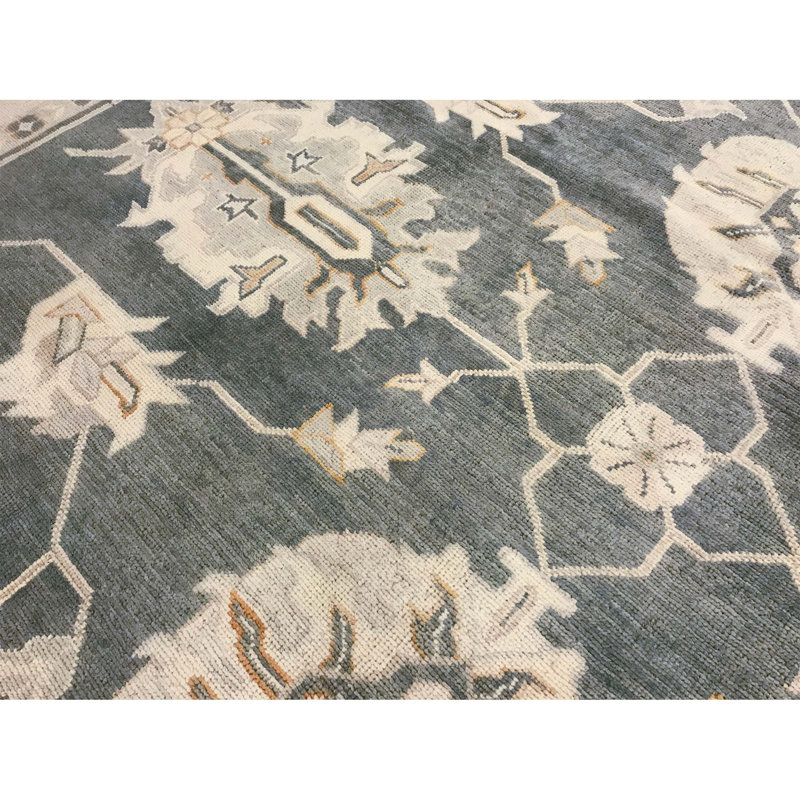 Tapis bleu et ivoire noué à la main de haute qualité