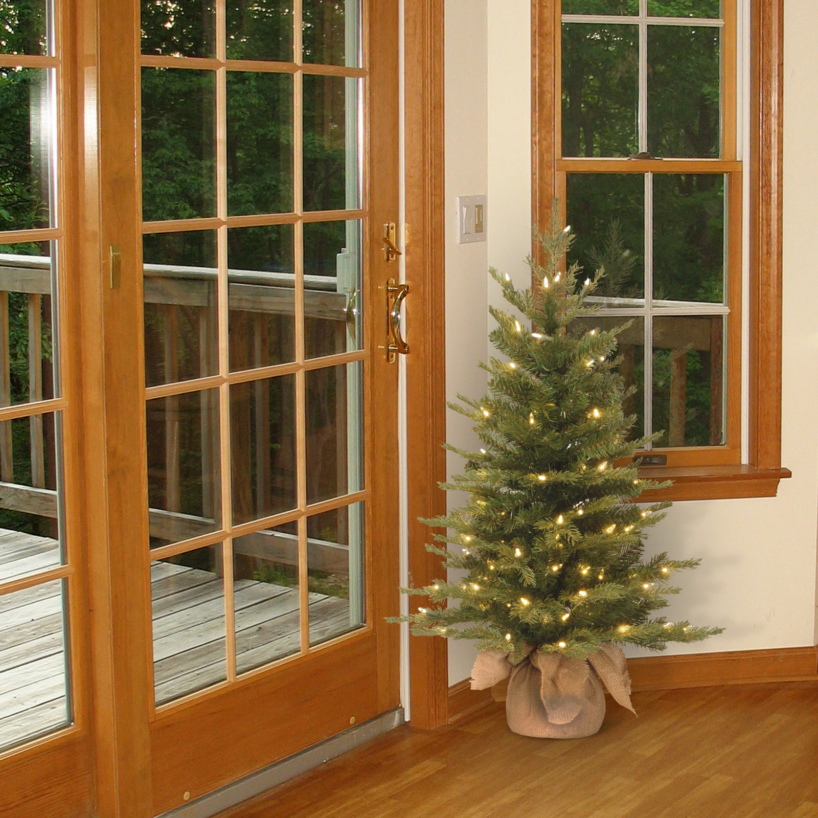 Nordic Pre-Lit Spruce Tree, 2.5'