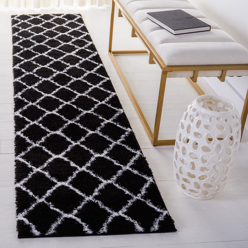 Tapis noir et blanc à motif géométrique, Tapis de couloir 2 pi x 9 pi