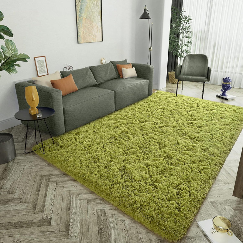 Ultra Softness: With over 5x8 ft fluffy and its natural gloss, the area rug is super soft and cozy to step on, the faux fur will enveloping your feet when you step on it, making it feeling like a hugged
