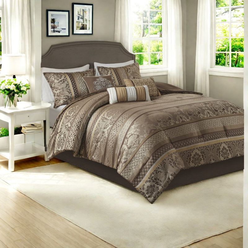 Ensemble de literie luxueux 7 pièces, jacquard en polyester, brun et or élégant pour Cal King