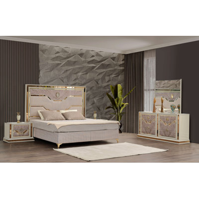 Ensemble de 4 pièces rembourrés Omari en bois et or