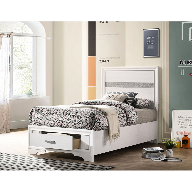 Lit simple avec rangement Urbana
