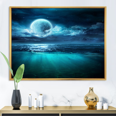 «Romantic Moon Over Deep Blue Sea II», photographie sur toile