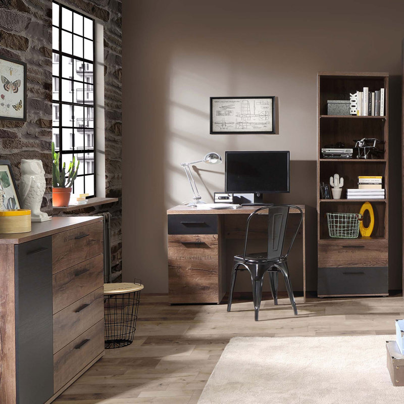 Marcelo Desk