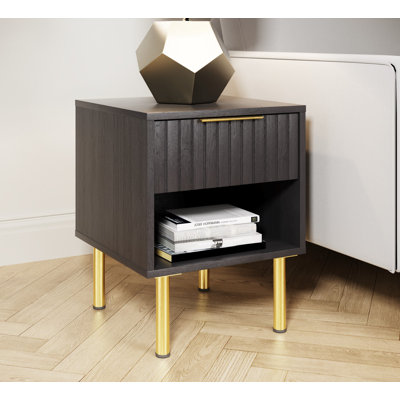 Nervata Living End Table