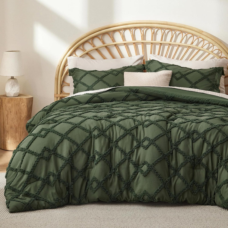Bedsure Jacquard Comforter Set, King Comforter + 2 King Shams, Olive Green