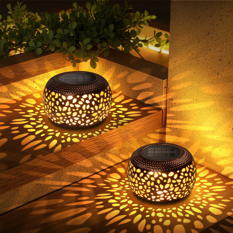 Lanternes solaires d'extérieur imperméables et lumineuses suspendues pour l'extérieur
