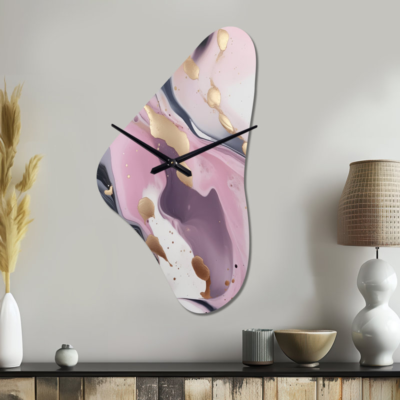Horloge murale asymétrique en métal Yasiah, Moyenne