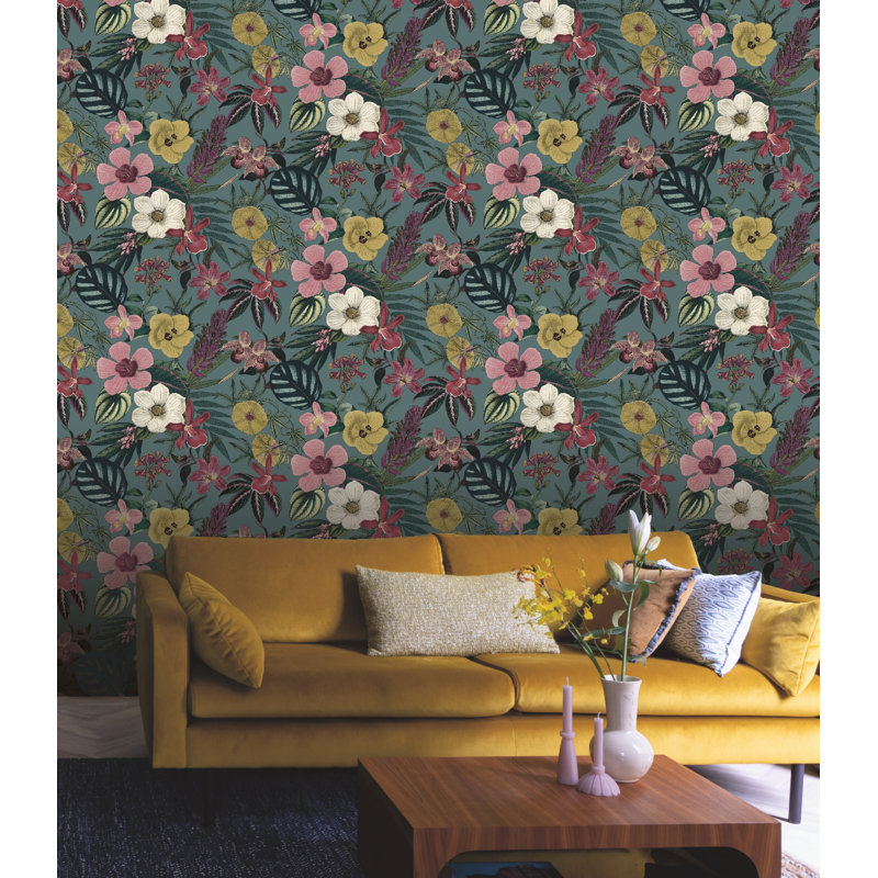Antoanela Floral, Petrol