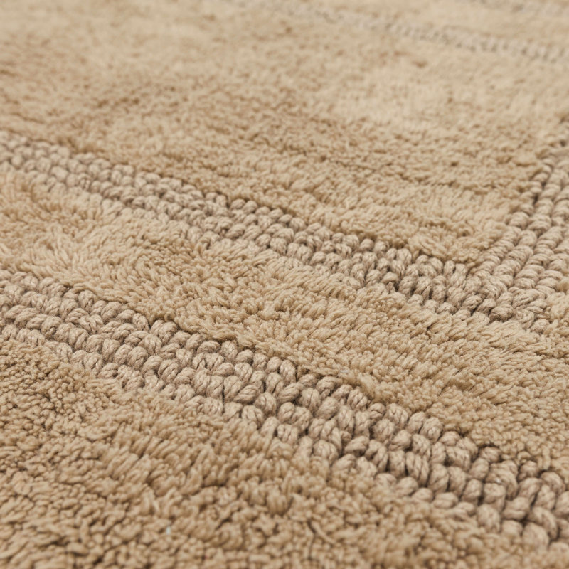 Tapis de bain lavable à la machine Kail, L 27 po x L 45 po, Taupe
