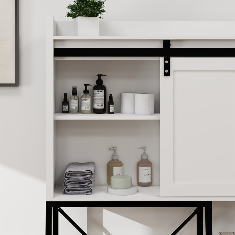Armoire de rangement au-dessus de la toilette