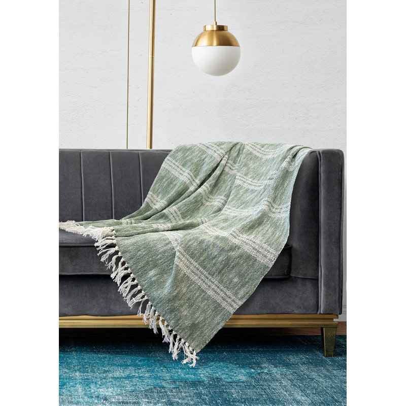 Jeté tricoté Evelyn - couleur verte avec rayures ivoire