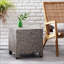 Table d'appoint en osier PUERTA, durable et polyvalente pour la détente et le divertissement en plein air.-1193791217
