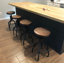 Tabouret de bar pivotant en bois massif à hauteur réglable-212191558-251000427