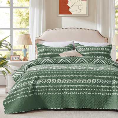 3-Piece King Size Quilt Set - Lightweight Microfiber Bedspread & 2 Pillow Shams, Green Checkered Pattern, Oversized 98x106 Inches, All-Season Bed Cover