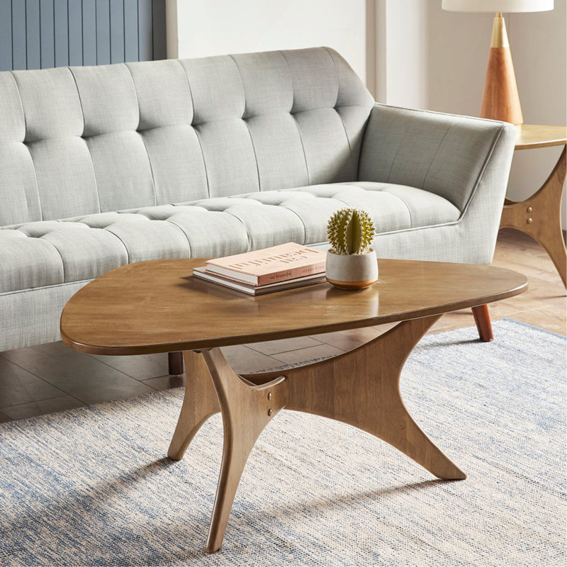 Table basse, bois triangulaire
