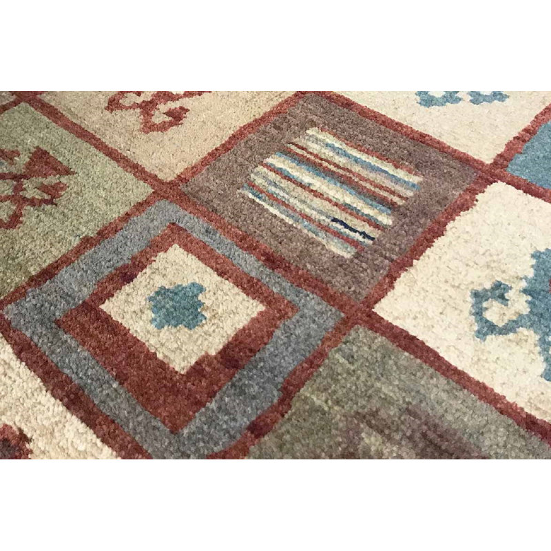 Wool Geometric Area Rug in Brown/Taupe