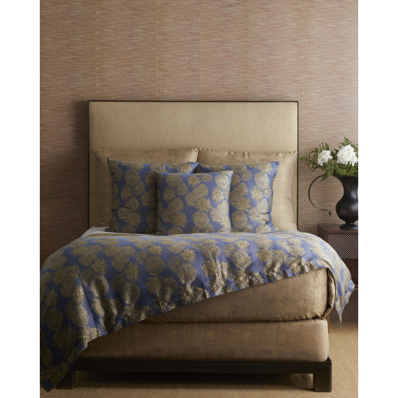 Chrysanthemum Square Pillow Cover & Insert