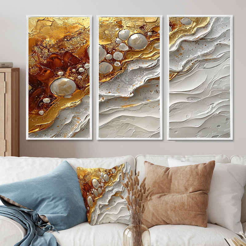 Rivière dorée de Calacatta, marbre abstrait I - décoration murale en marbre - 3 pièces, H 28 po x l 36 po, Blanc