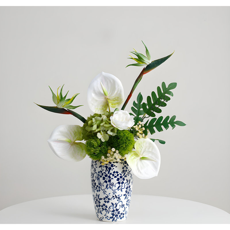 Ornements de fleurs simulées
