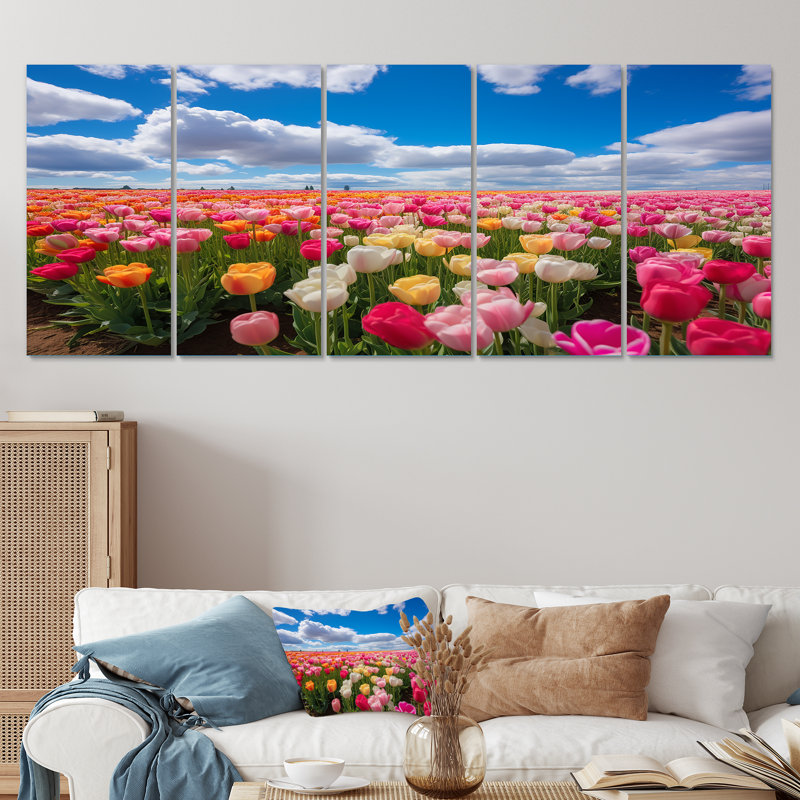 «Rose and Yellow Tulip Field Beauty - Tulip», art mural 5 pièces, H 32 po x l 80 po