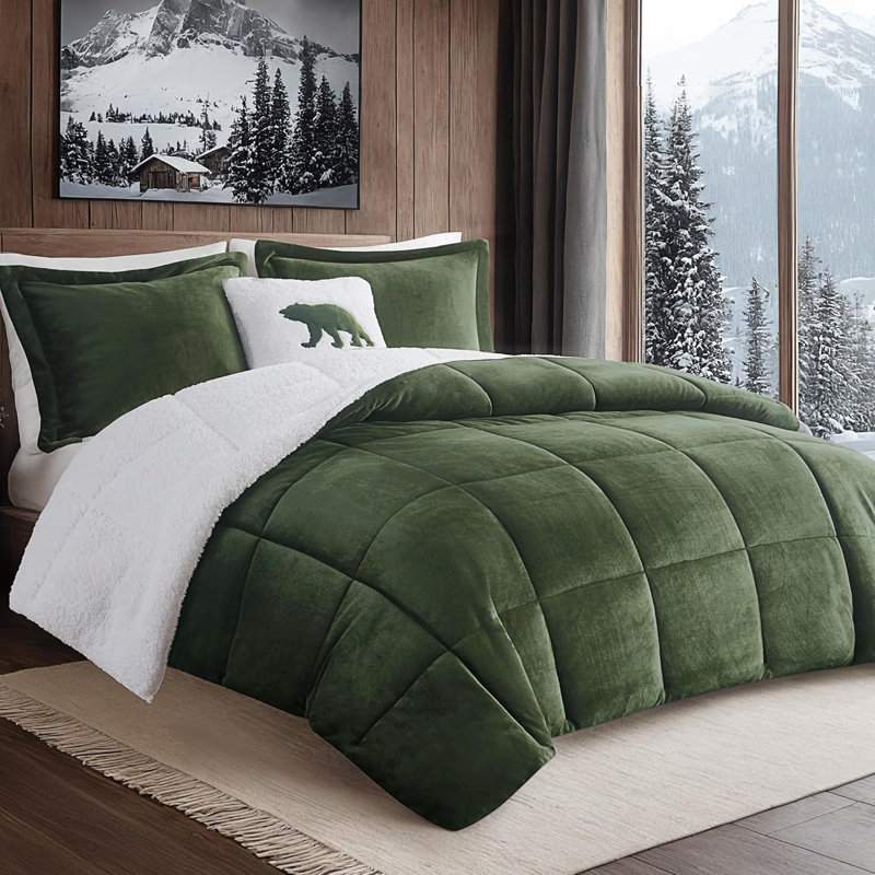 Ensemble d'édredon ultra-doux Alton, Vert / ivoire, Queen Comforter + 2 Shams + 1 Decorative Pillow