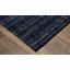 Tapis touffeté à rayures bleu marine et bleu en laine et viscose Shafia-494855624