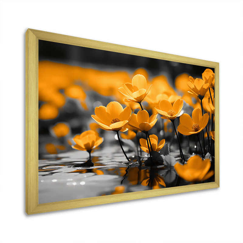 «Yellow Yellow Buttercups Golden Sunlight I», reproduction sur toile, H 24 po x l 32 po x P 1 po, Encadrement doré