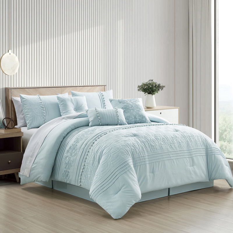 Modern & Contemporary Polyester Floral Comforter, Full Comforter + 6 Additional Pieces, Pale Blue