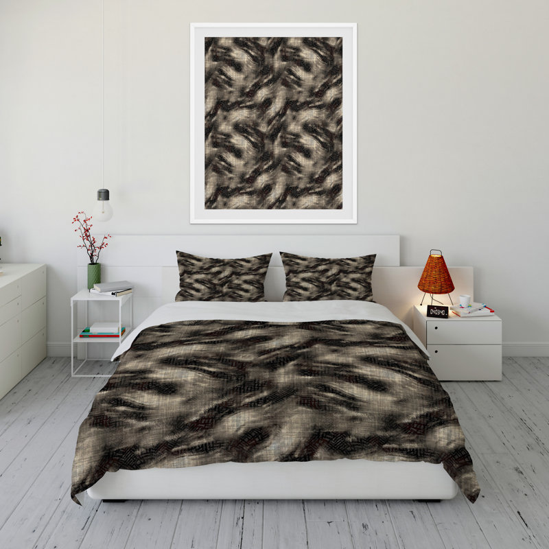 Polyester Channel Abstract Comforter, Queen Comforter + 2 Standard Pillowcases