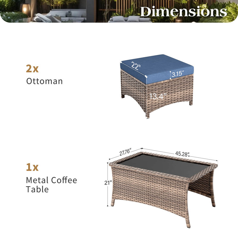 Une table basse d'extérieur et deux repose-pieds