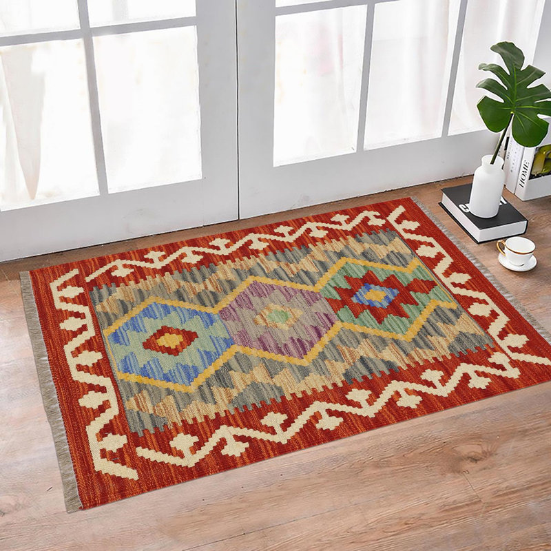 Tapis rouge / beige / gris unique en forme de nouvel âge 1 pi 11 po x 2 pi 10 po