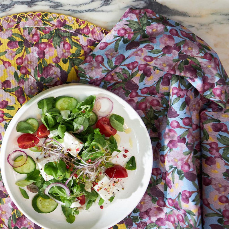 6 Napkins Romance is Dead, Blue