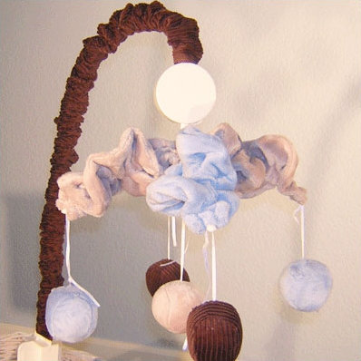 Mobile musical Minky Dot, Bleu chocolat