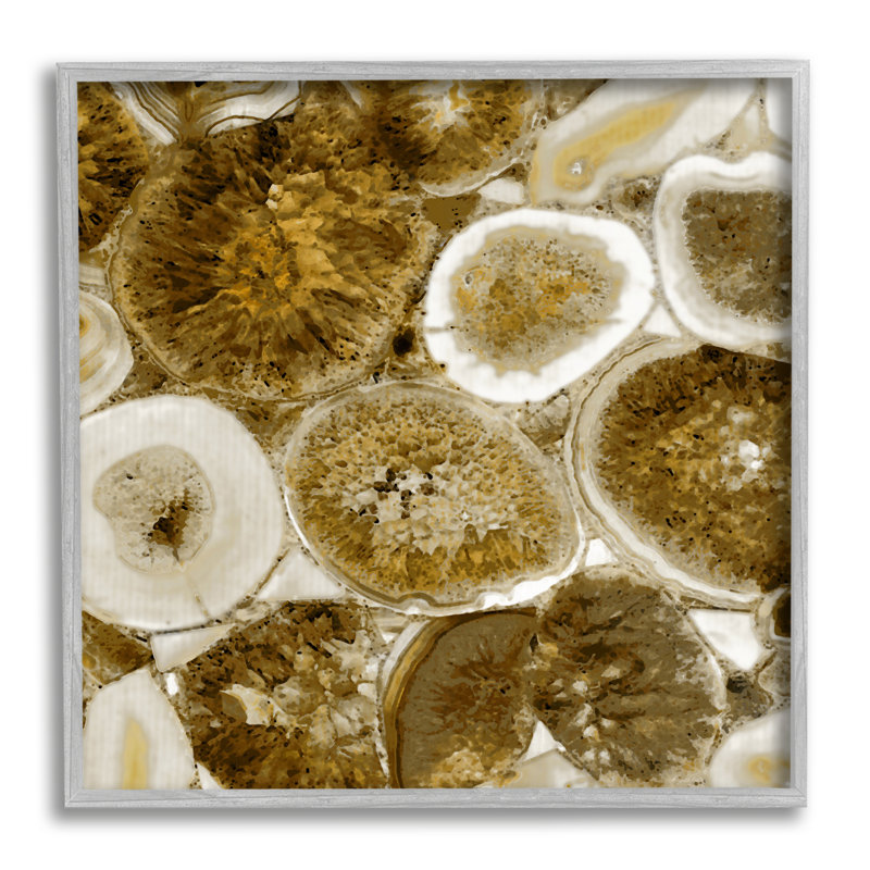 "Natural Geode Crystals Arrangement" par Danielle Carson - cadre flottant, impression sur bois, H 24 po x l 24 po x P 1,5 po