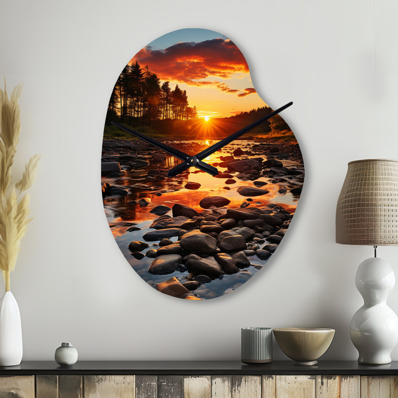 Kentucky paysage rivière - horloges asymétriques en métal orange, horloge murale moderne de forme irrégulière, Grand