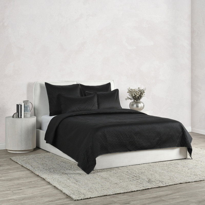 Diamond 4-Piece Sateen Fabric Quilt Set