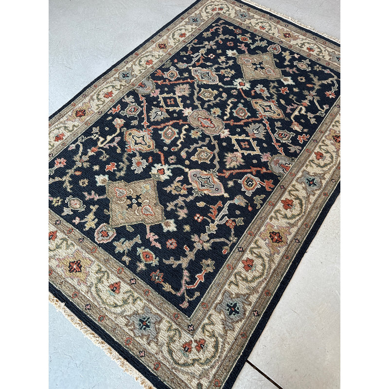 KAZAK 9 BLACK, Rectangle 4' x 6'