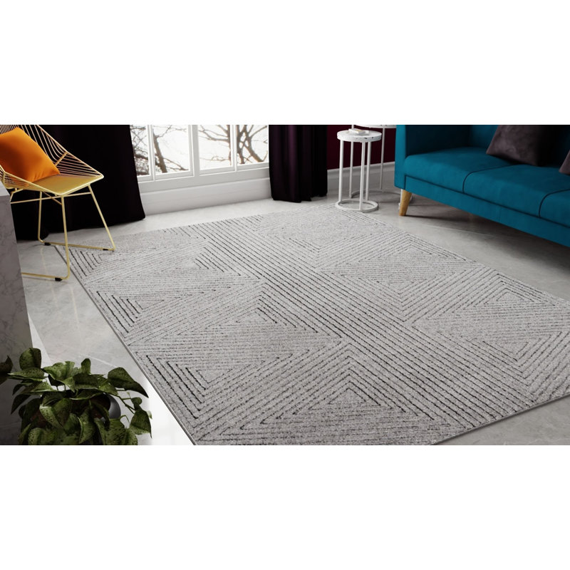 Neace Indoor Rug, Rectangle 5' x 7'