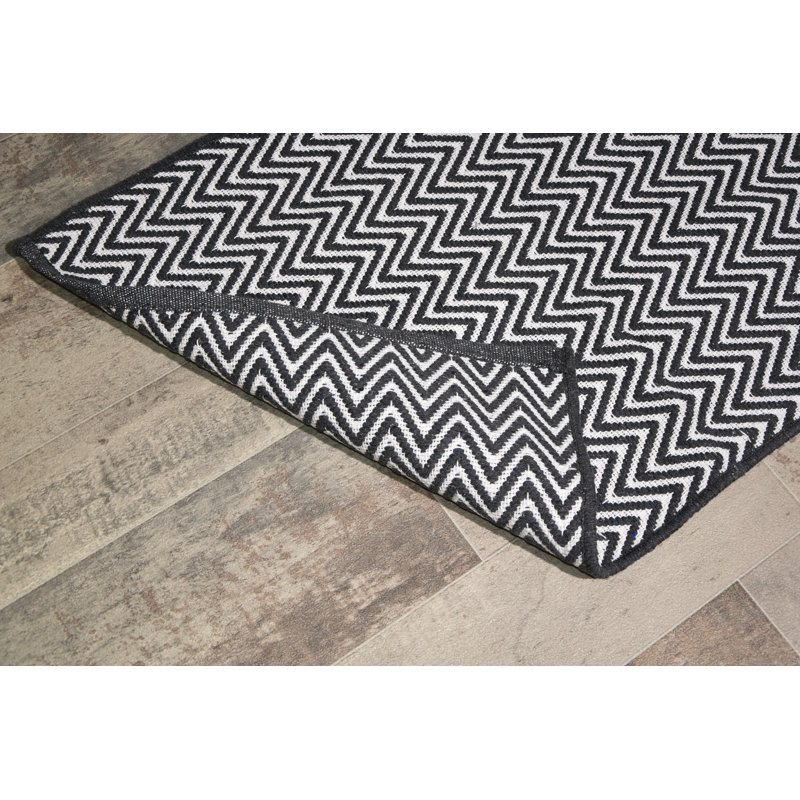 Kuzman Chevron Indoor / Outdoor Doormat