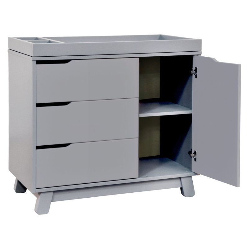Maki Convertible Standard Nursery Furniture Set, Gray