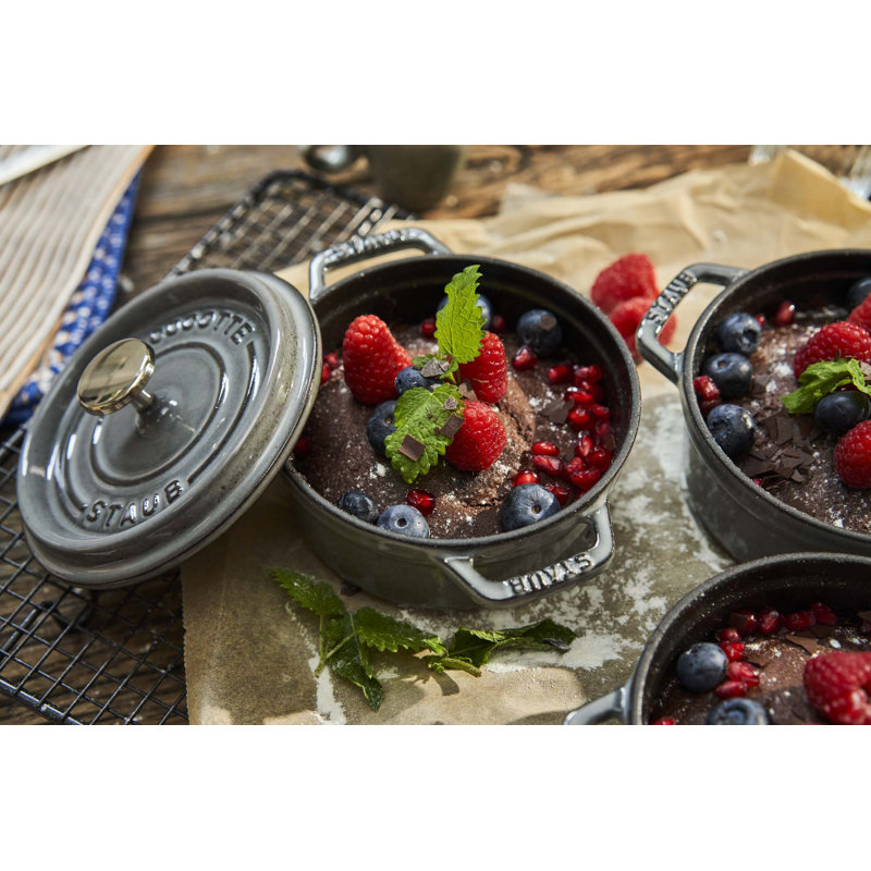 La Cocotte Cast Iron Round Cocotte, Graphite Gray, 0.5 quarts