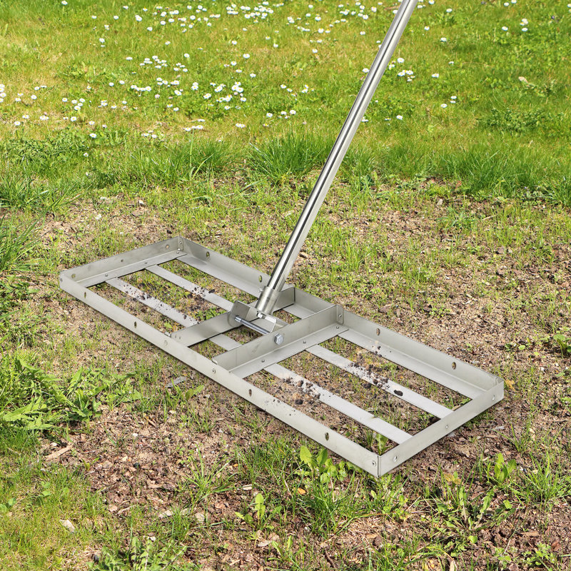 Râteau de nivellement de pelouse en acier inoxydable robuste avec poignée 30 x 10 - 72 po, rotation à 180 °, finition et aménagement paysager pour les pelouses, les jardins et les fermes - fixation facile