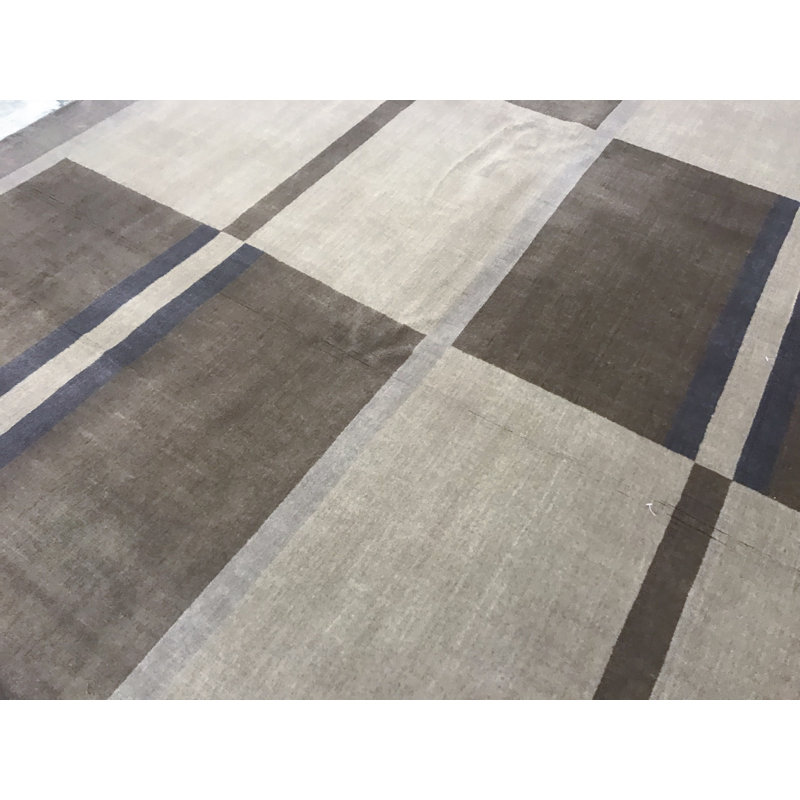 Tapis brun de haute qualité noué à la main