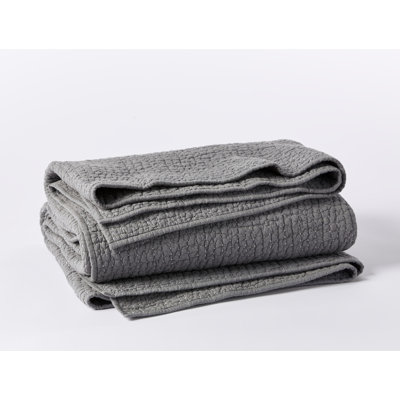 Pebbled Organic Percale Geometric Shapes Quilt