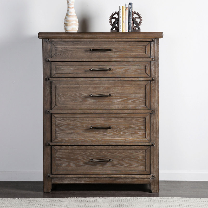 Mobilier de chambre à coucher à panneau à 5 tiroirs de style transitionnel avec finition brune et commode à 1 tiroir