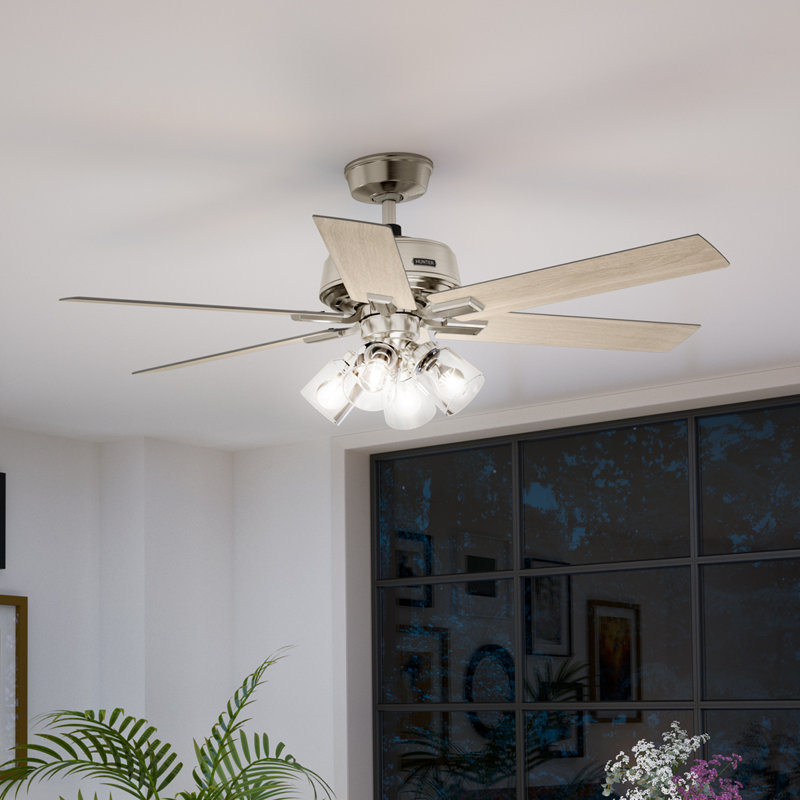 Hunter 52 Inch Fonthill ENERGY STAR® Hunterexpress Ceiling Fan With Lights And Remote, White/Light Yellow Wood, White