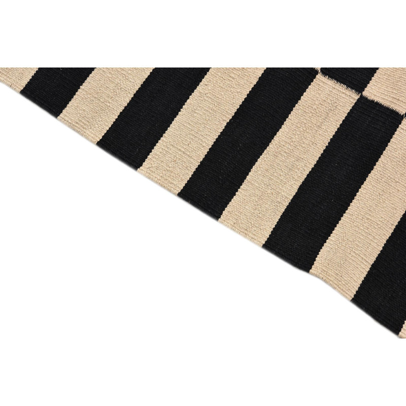 Tapis noir et blanc 3x4 Pinkerton