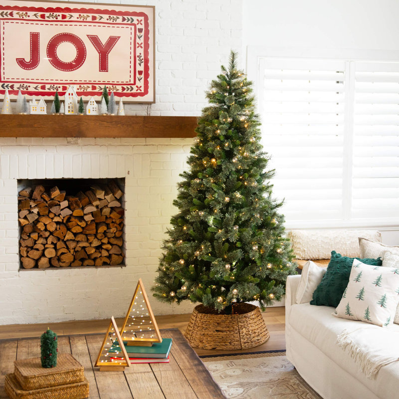 White 7.5' Pre-Lit Pine Christmas Tree